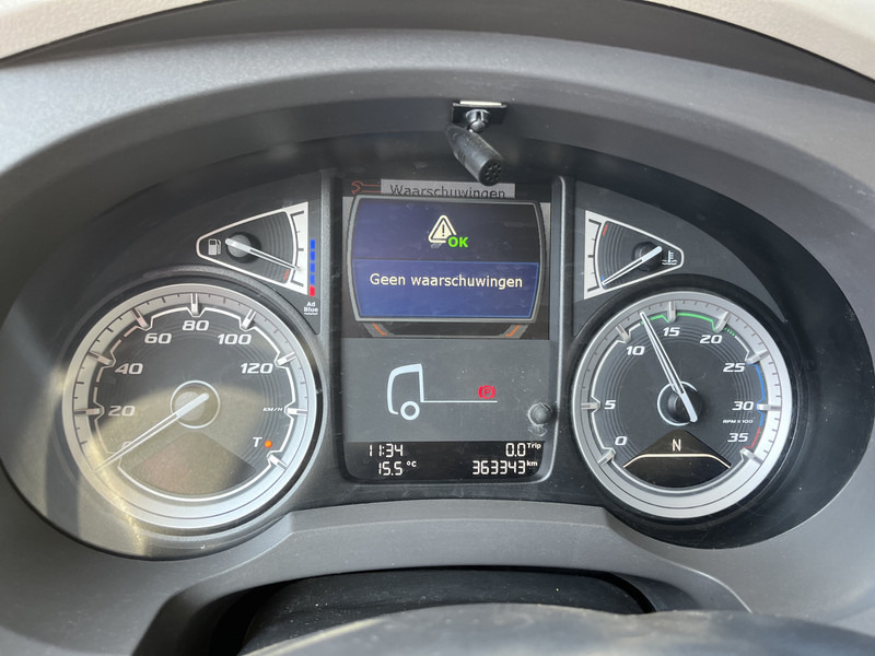 DAF LF 210 FA / 12 Ton / 353 dkm / Koffer / LBW 1500 kg / NL LKW - Грузовик с закрытым кузовом: фото 4 DAF LF 210 FA / 12 Ton / 353 dkm / Koffer / LBW 1500 kg / NL LKW - Грузовик с закрытым кузовом: фото 4