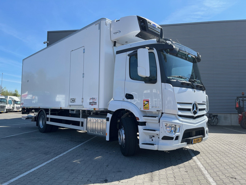 Mercedes-Benz Actros 2124 MULTITEMP / Carrier Koeler / Alleen Te Huur -> 013-7200971 - Рефрижератор: фото 1 Mercedes-Benz Actros 2124 MULTITEMP / Carrier Koeler / Alleen Te Huur -> 013-7200971 - Рефрижератор: фото 1