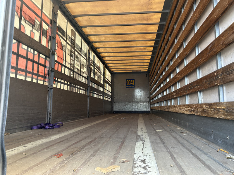 Renders ROC 12.10 City / Curtainside / Loadlift 2000 kg / NL Trailer - Тентованный полуприцеп: фото 4 Renders ROC 12.10 City / Curtainside / Loadlift 2000 kg / NL Trailer - Тентованный полуприцеп: фото 4