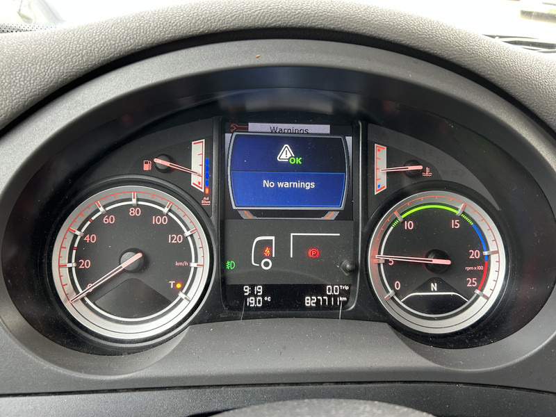 DAF CF 400 FT Space Cab / 827 dkm / Smart Tacho V2 / APK TUV 02-26 - Тягач: фото 4 DAF CF 400 FT Space Cab / 827 dkm / Smart Tacho V2 / APK TUV 02-26 - Тягач: фото 4