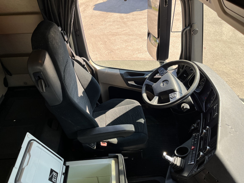Mercedes-Benz Actros 1842 Streamspace / 873 dkm / 2 Tanks / NL Truck - Тягач: фото 3 Mercedes-Benz Actros 1842 Streamspace / 873 dkm / 2 Tanks / NL Truck - Тягач: фото 3