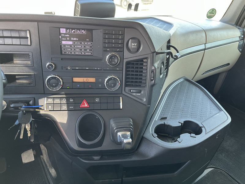 Mercedes-Benz Actros 1842 Streamspace / 945 dkm / 2 Tanks / NL Truck - Тягач: фото 5 Mercedes-Benz Actros 1842 Streamspace / 945 dkm / 2 Tanks / NL Truck - Тягач: фото 5