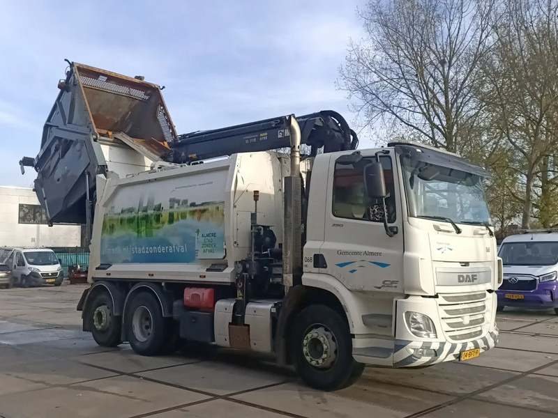 DAF CF 290 CF290 FAN met boven laadkraan Hiab XS211W Hipro - Грузовик: фото 4 DAF CF 290 CF290 FAN met boven laadkraan Hiab XS211W Hipro - Грузовик: фото 4