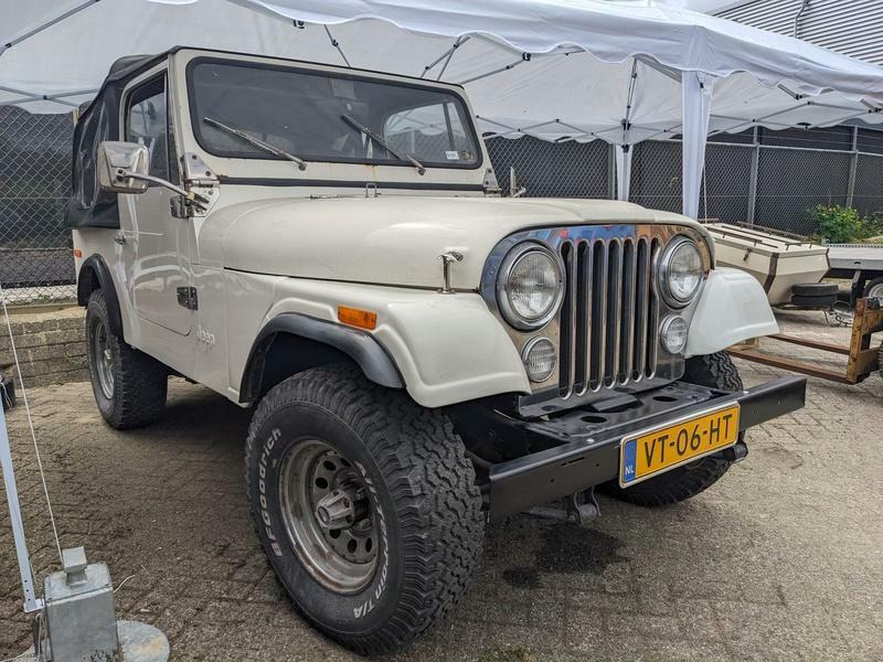 Jeep - Легковой автомобиль: фото 3 Jeep - Легковой автомобиль: фото 3