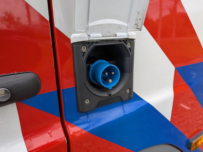 Mercedes-Benz NG 1626 V8 - Пожарная машина: фото 5 Mercedes-Benz NG 1626 V8 - Пожарная машина: фото 5