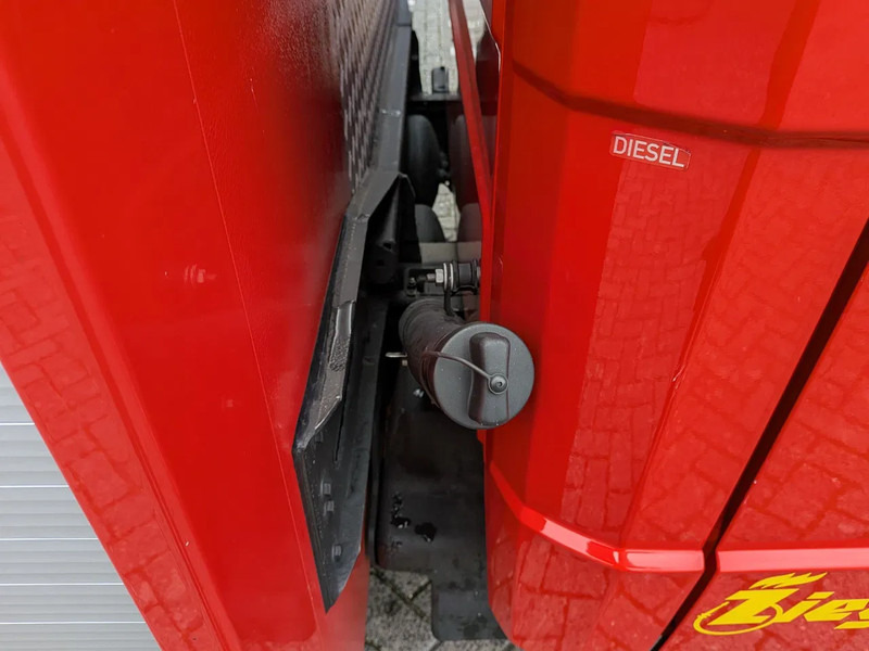 Пожарная машина Mercedes-Benz: фото 7