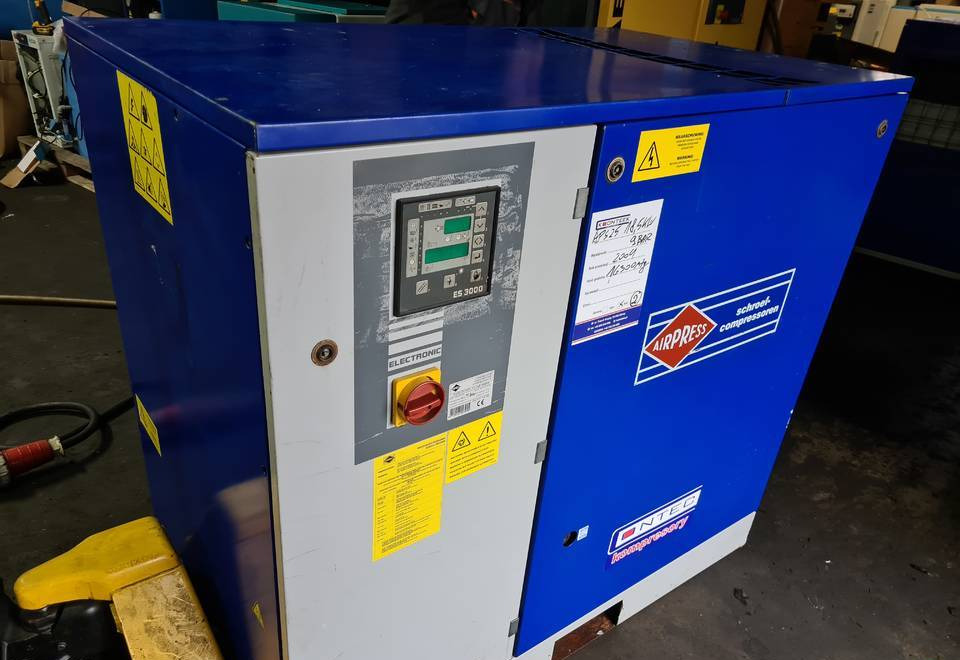 Kompresor śrubowy AIRPRESS APS 25, 18,5 kw, (2) - Воздушный компрессор: фото 3 Kompresor śrubowy AIRPRESS APS 25, 18,5 kw, (2) - Воздушный компрессор: фото 3