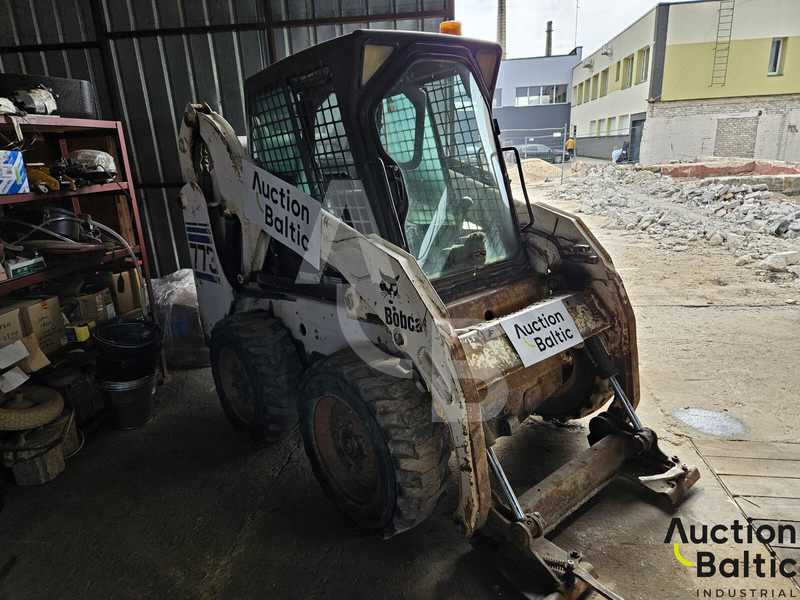 Bobcat 773 - Мини-погрузчик с бортовым поворотом: фото 2 Bobcat 773 - Мини-погрузчик с бортовым поворотом: фото 2