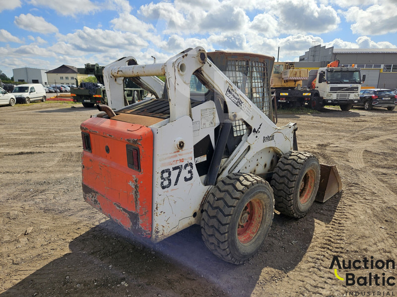 Bobcat 873 - Мини-погрузчик с бортовым поворотом: фото 4 Bobcat 873 - Мини-погрузчик с бортовым поворотом: фото 4