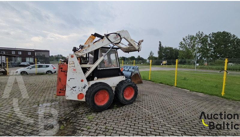 Bobcat - Мини-погрузчик с бортовым поворотом: фото 3 Bobcat - Мини-погрузчик с бортовым поворотом: фото 3