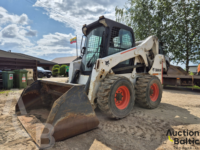 Bobcat S 650 - Мини-погрузчик с бортовым поворотом: фото 1 Bobcat S 650 - Мини-погрузчик с бортовым поворотом: фото 1