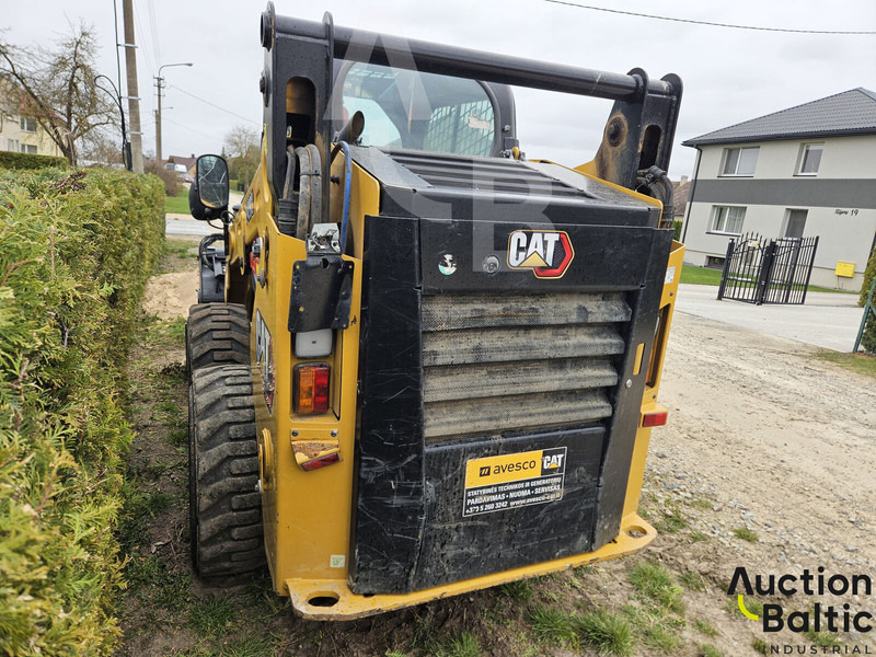 Caterpillar 242 D 3 - Мини-погрузчик с бортовым поворотом: фото 4 Caterpillar 242 D 3 - Мини-погрузчик с бортовым поворотом: фото 4