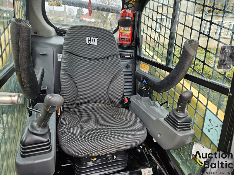 Мини-погрузчик с бортовым поворотом Caterpillar 242 D 3: фото 6 Мини-погрузчик с бортовым поворотом Caterpillar 242 D 3: фото 6