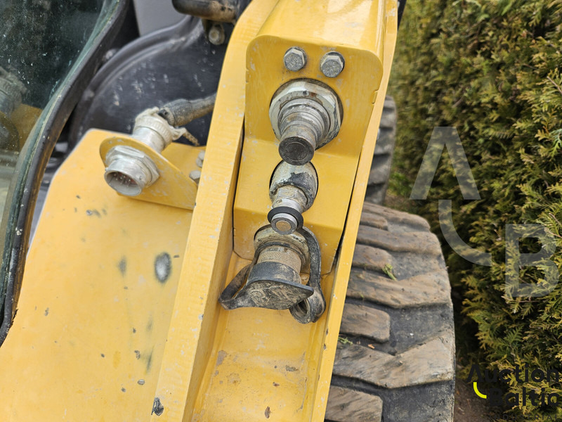 Мини-погрузчик с бортовым поворотом Caterpillar 242 D 3: фото 15 Мини-погрузчик с бортовым поворотом Caterpillar 242 D 3: фото 15