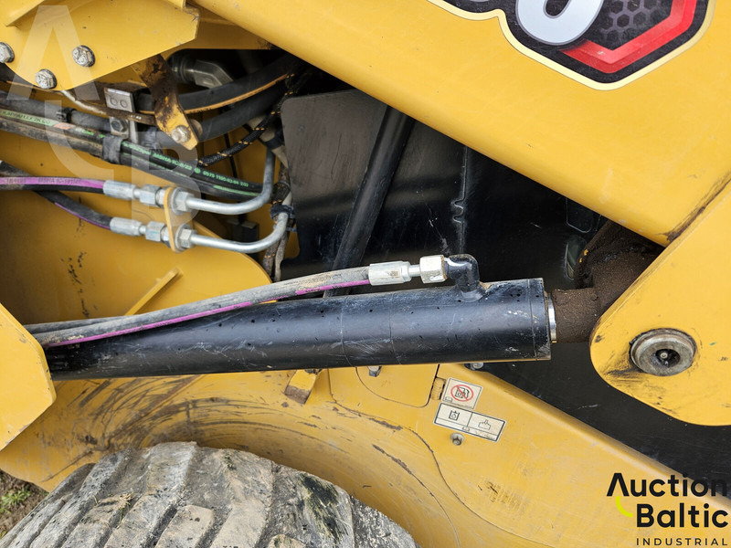 Мини-погрузчик с бортовым поворотом Caterpillar 242 D 3: фото 14 Мини-погрузчик с бортовым поворотом Caterpillar 242 D 3: фото 14