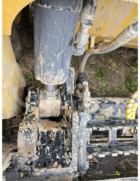 Мини-погрузчик с бортовым поворотом Caterpillar 242 D 3: фото 20 Мини-погрузчик с бортовым поворотом Caterpillar 242 D 3: фото 20