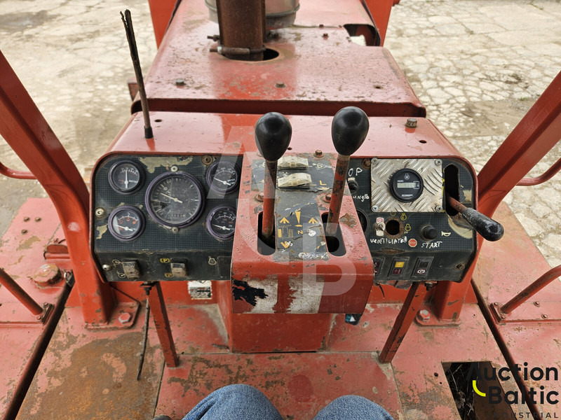 Траншеекопатель Ditch-Witch Ditch Witch HT 150: фото 9 Траншеекопатель Ditch-Witch Ditch Witch HT 150: фото 9