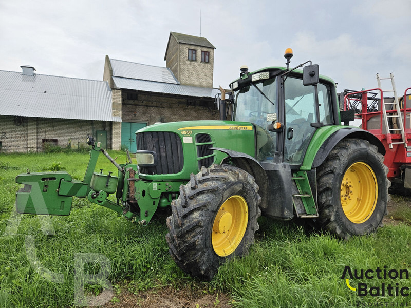 John Deere 6930 Premium - Трактор: фото 1 John Deere 6930 Premium - Трактор: фото 1