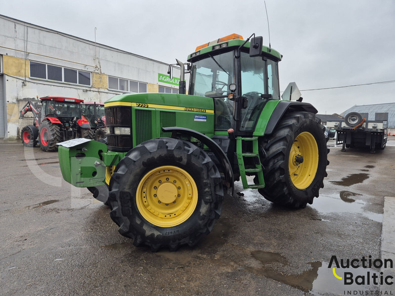 John Deere 7710 - Трактор: фото 2 John Deere 7710 - Трактор: фото 2