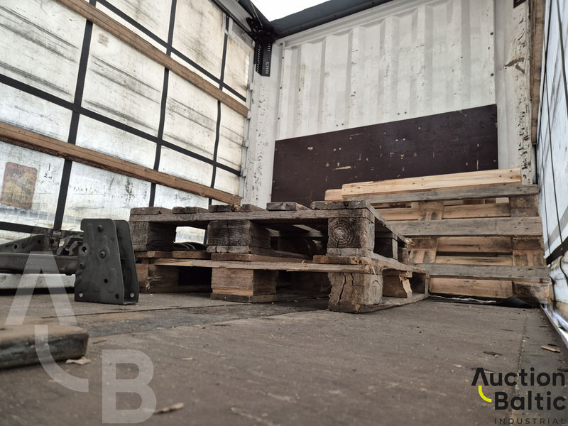 Тентованный полуприцеп Krone SD: фото 6