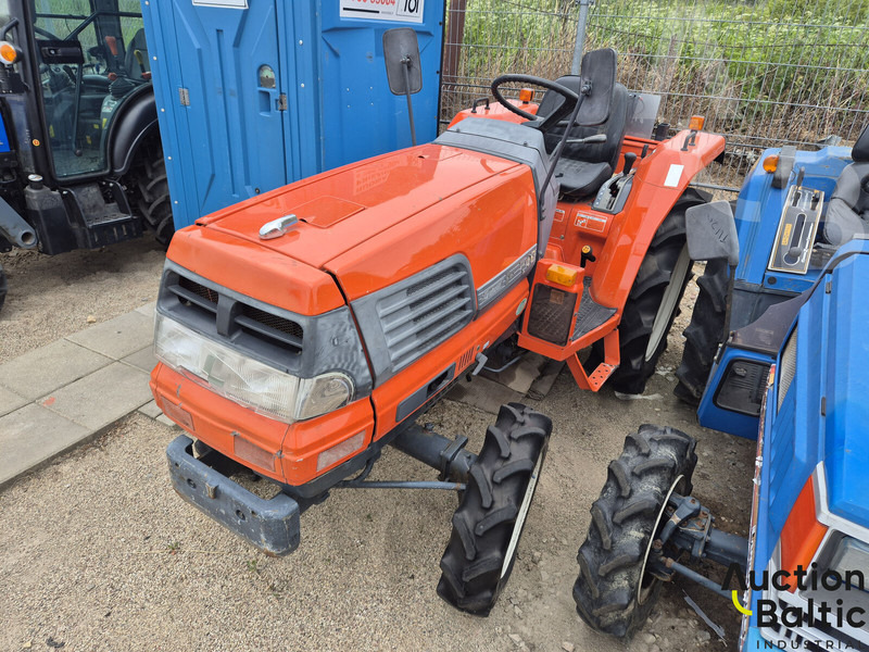 Kubota GL 240 - Трактор: фото 2 Kubota GL 240 - Трактор: фото 2