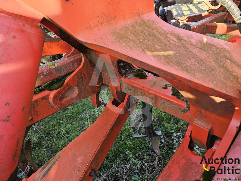 Культиватор Kuhn CULTIM 6500: фото 12 Культиватор Kuhn CULTIM 6500: фото 12