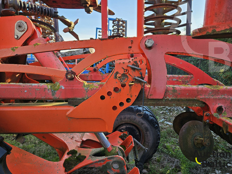 Культиватор Kuhn CULTIM 6500: фото 14 Культиватор Kuhn CULTIM 6500: фото 14