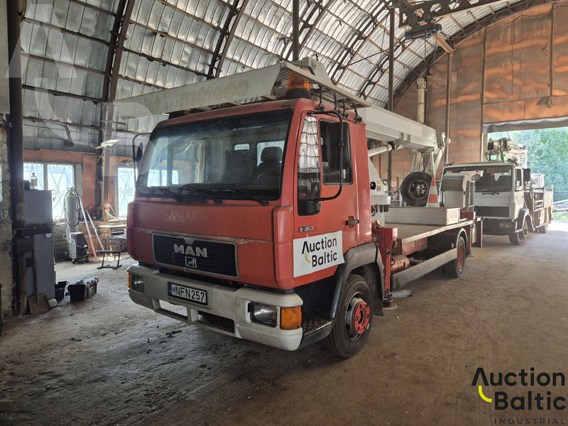 MAN 8.163 - Грузовик с подъемником: фото 1 MAN 8.163 - Грузовик с подъемником: фото 1