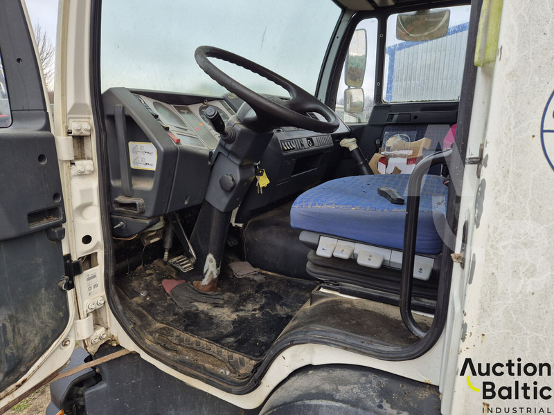 MAN LE 12.220 - Грузовик бортовой/ Платформа: фото 5 MAN LE 12.220 - Грузовик бортовой/ Платформа: фото 5