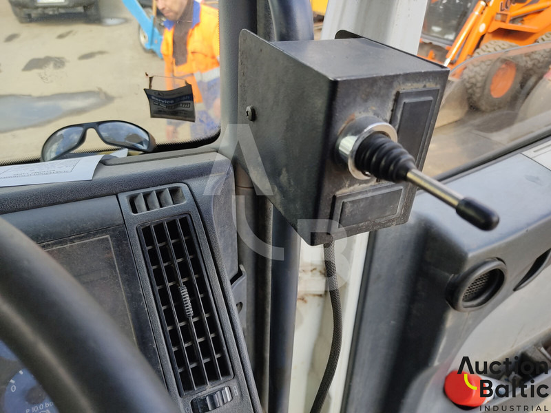 Подметально-уборочная машина Mercedes-Benz 1517: фото 12