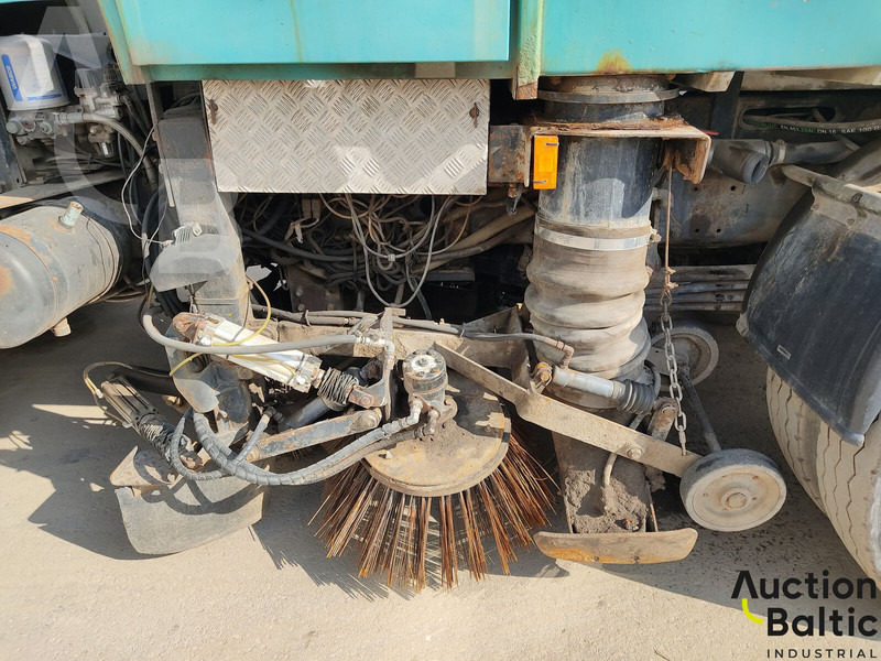 Подметально-уборочная машина Mercedes-Benz 1517: фото 18