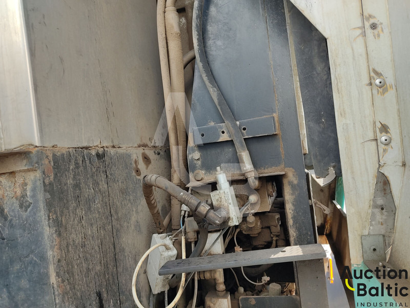 Подметально-уборочная машина Mercedes-Benz 1517: фото 20