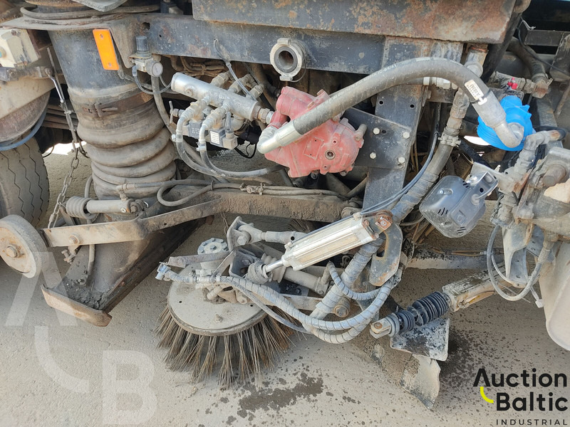 Подметально-уборочная машина Mercedes-Benz 1517: фото 17