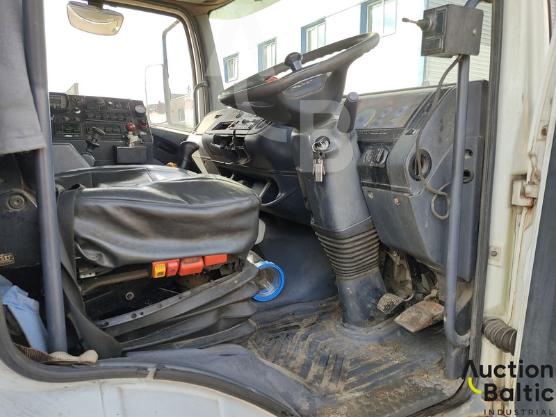 Подметально-уборочная машина Mercedes-Benz 1517: фото 6