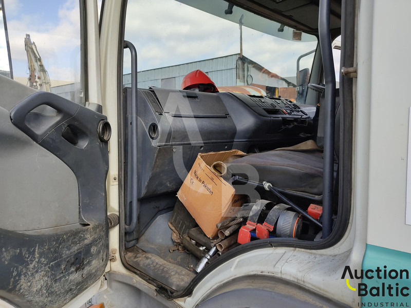 Подметально-уборочная машина Mercedes-Benz 1517: фото 7