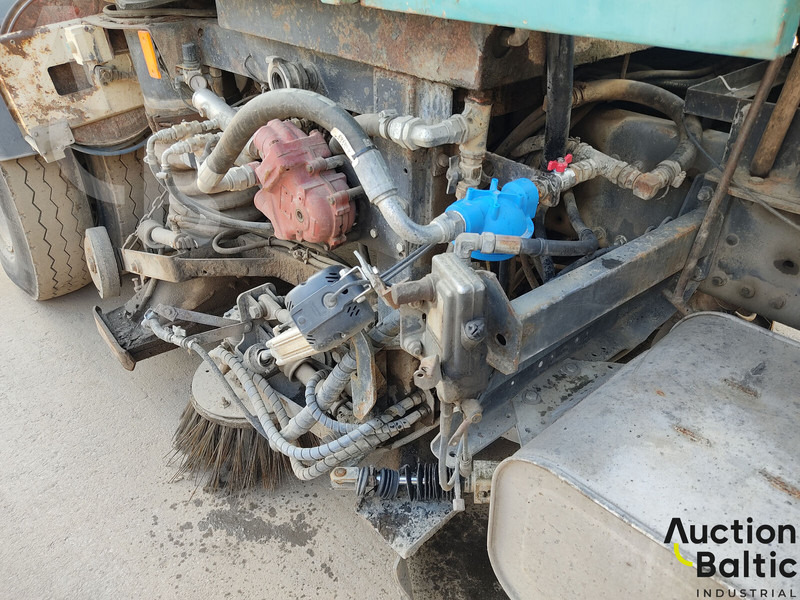 Подметально-уборочная машина Mercedes-Benz 1517: фото 16