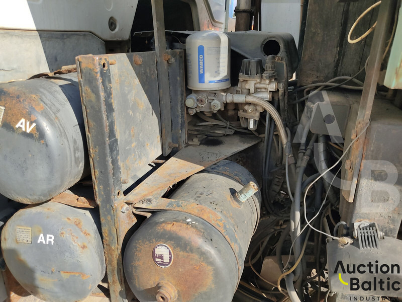 Подметально-уборочная машина Mercedes-Benz 1517: фото 19