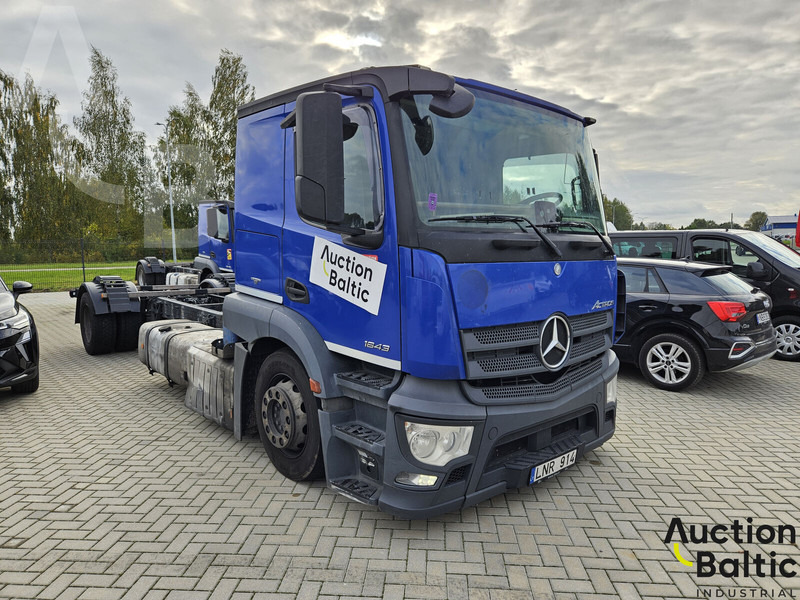 Mercedes-Benz Actros 1843 - Грузовик-шасси: фото 1 Mercedes-Benz Actros 1843 - Грузовик-шасси: фото 1