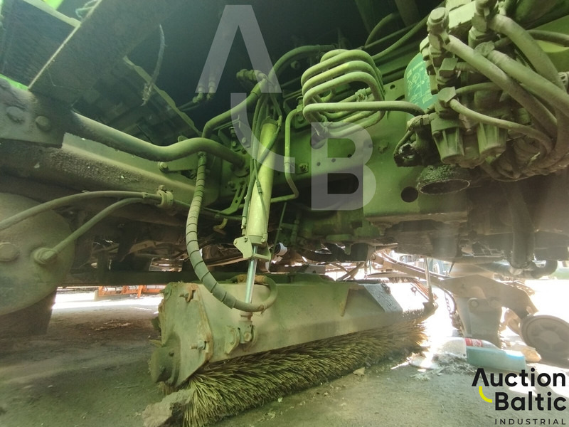 Подметально-уборочная машина Mercedes-Benz Atego 1318: фото 12