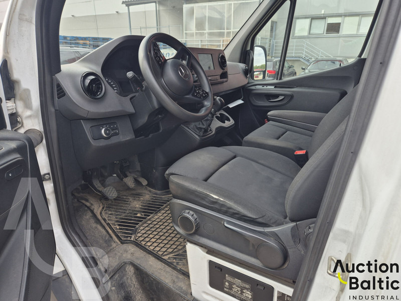 Mercedes-Benz Sprinter 316 - Цельнометаллический фургон: фото 5 Mercedes-Benz Sprinter 316 - Цельнометаллический фургон: фото 5