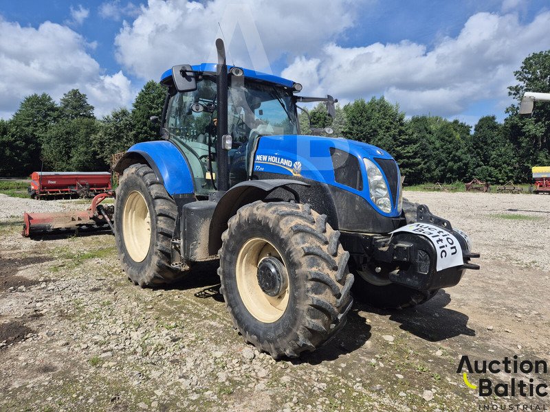 New Holland T 7.210 - Трактор: фото 1 New Holland T 7.210 - Трактор: фото 1