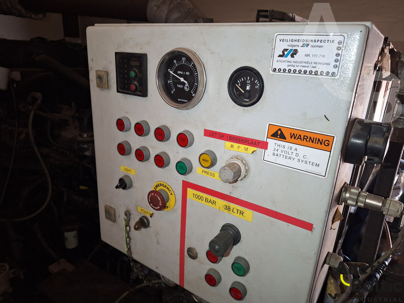 Renault Midlum 180.08 - Ассенизатор: фото 5 Renault Midlum 180.08 - Ассенизатор: фото 5