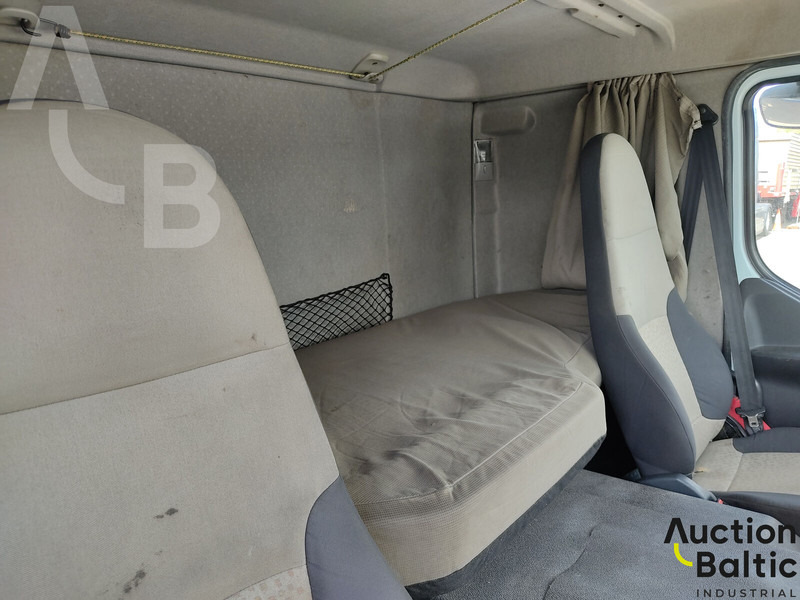 Автовоз Renault Premium: фото 10
