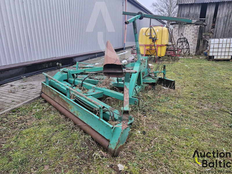 The pumpkin bulldozer - Грейдер: фото 1 The pumpkin bulldozer - Грейдер: фото 1