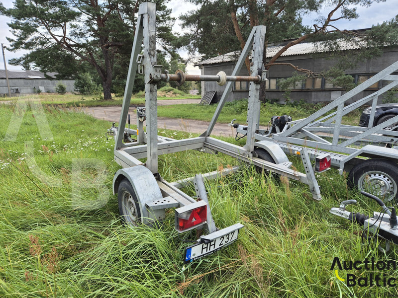 Tiki KP1500-RB - Тентованный полуприцеп: фото 4 Tiki KP1500-RB - Тентованный полуприцеп: фото 4