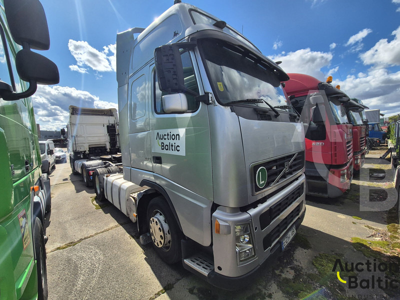 Volvo FH12 - Тягач: фото 2 Volvo FH12 - Тягач: фото 2