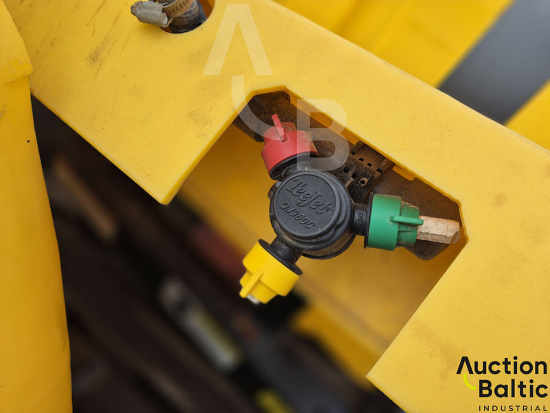 Подметально-уборочная машина Vitra 2037 Economy: фото 19