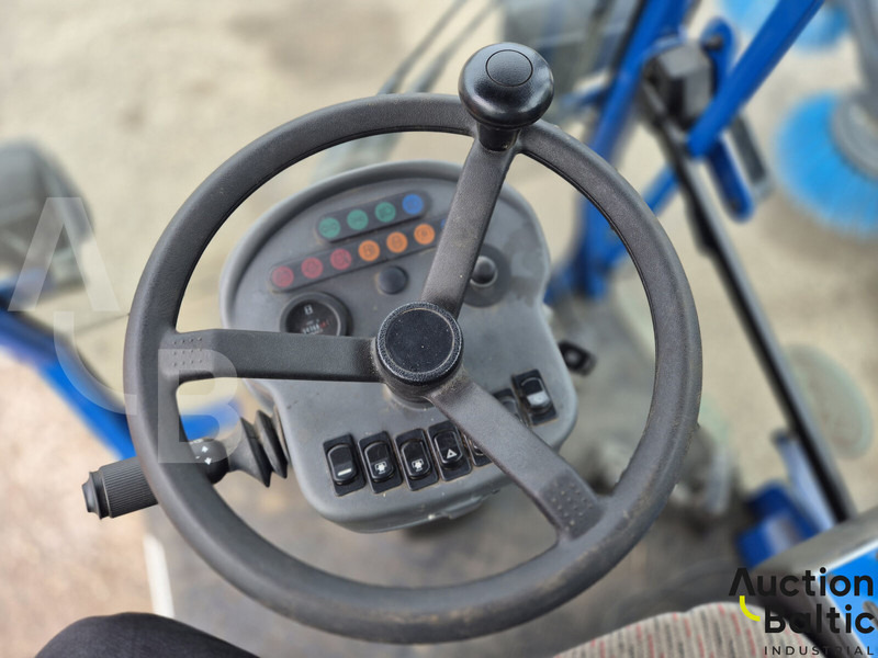 Подметально-уборочная машина Vitra 2037 Economy: фото 6