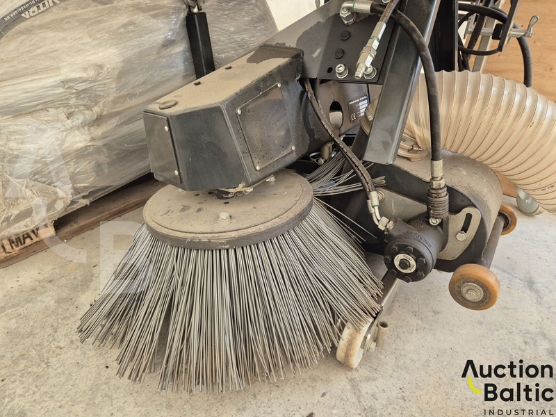 Подметально-уборочная машина Vitra 2037 Economy: фото 11