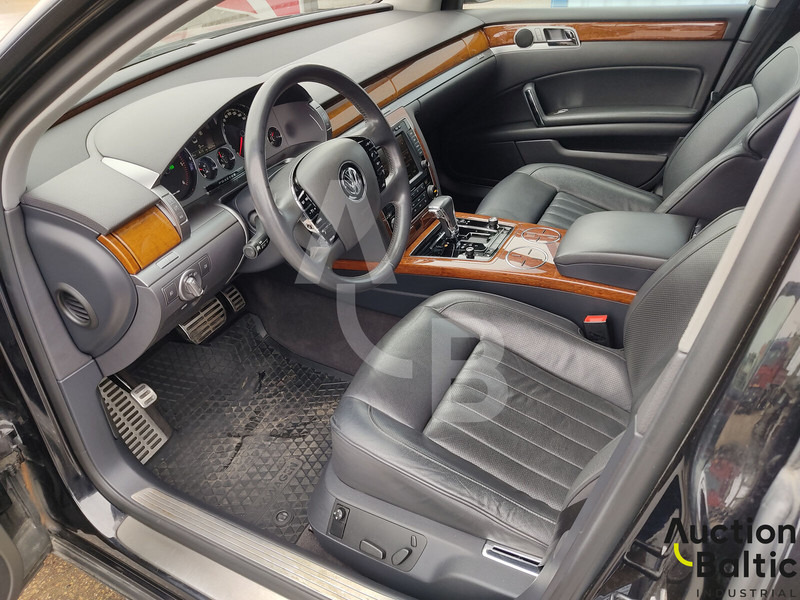 Volkswagen Phaeton - Легковой автомобиль: фото 5 Volkswagen Phaeton - Легковой автомобиль: фото 5